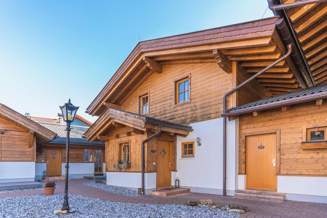 Dorfchalets & Apartments - Authentic Experience In Centre Of Kaprun Including Tauernspa And Summercard Exterior photo