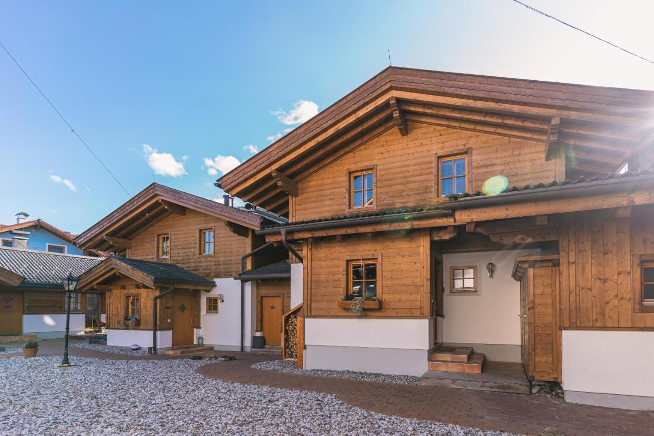 Dorfchalets & Apartments - Authentic Experience In Centre Of Kaprun Including Tauernspa And Summercard Exterior photo