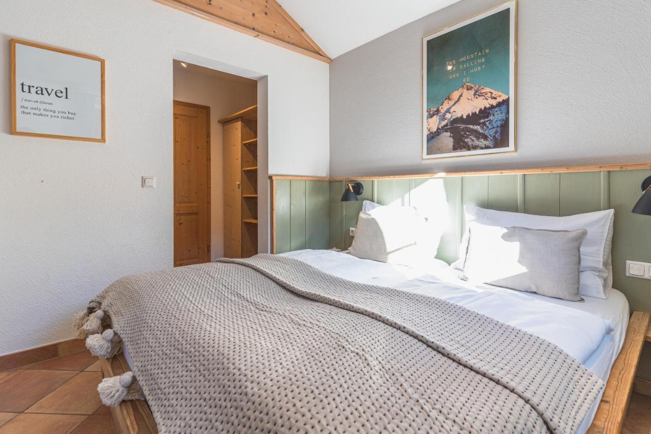 Dorfchalets & Apartments - Authentic Experience In Centre Of Kaprun Including Tauernspa And Summercard Exterior photo