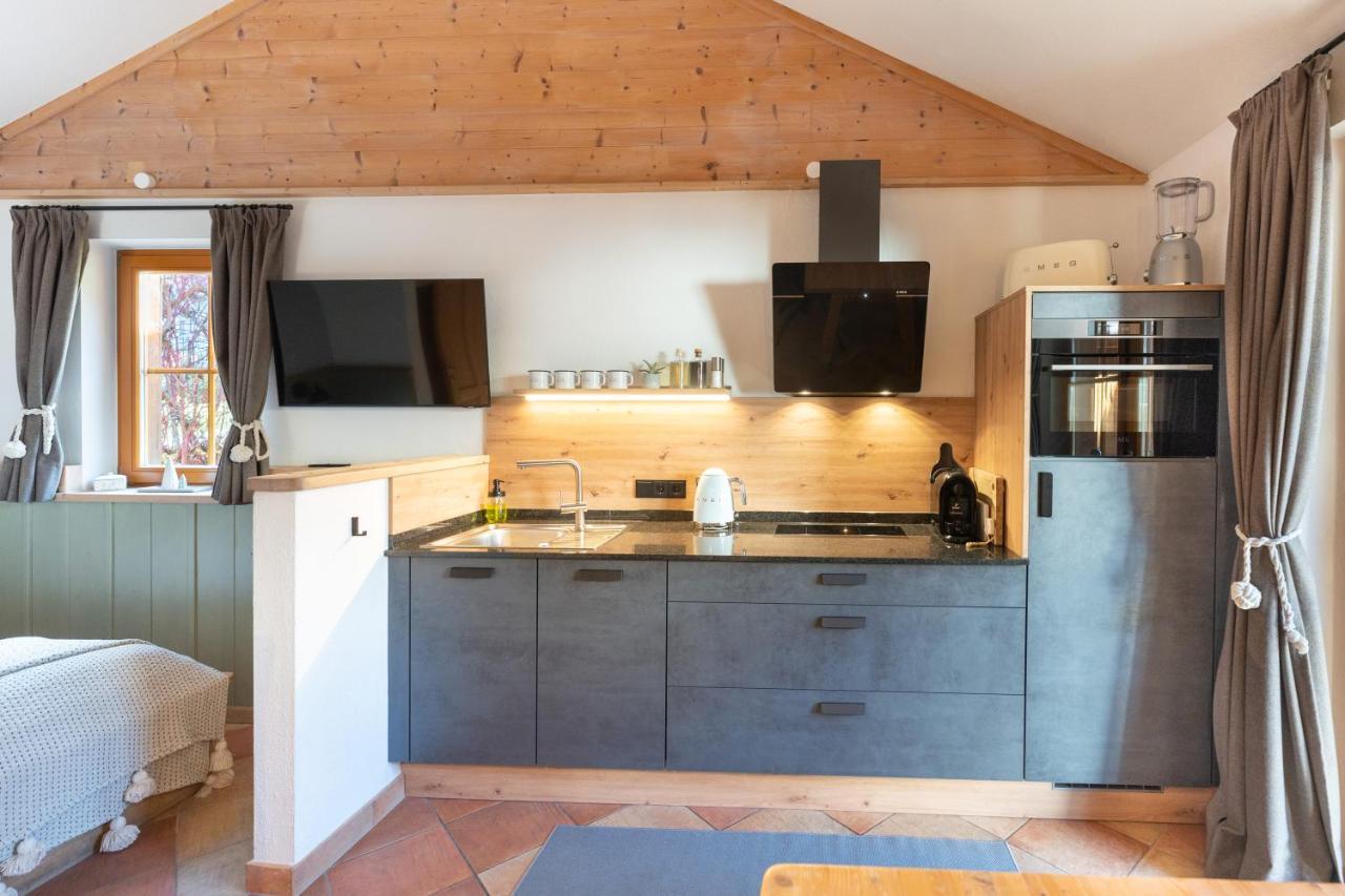 Dorfchalets & Apartments - Authentic Experience In Centre Of Kaprun Including Tauernspa And Summercard Exterior photo