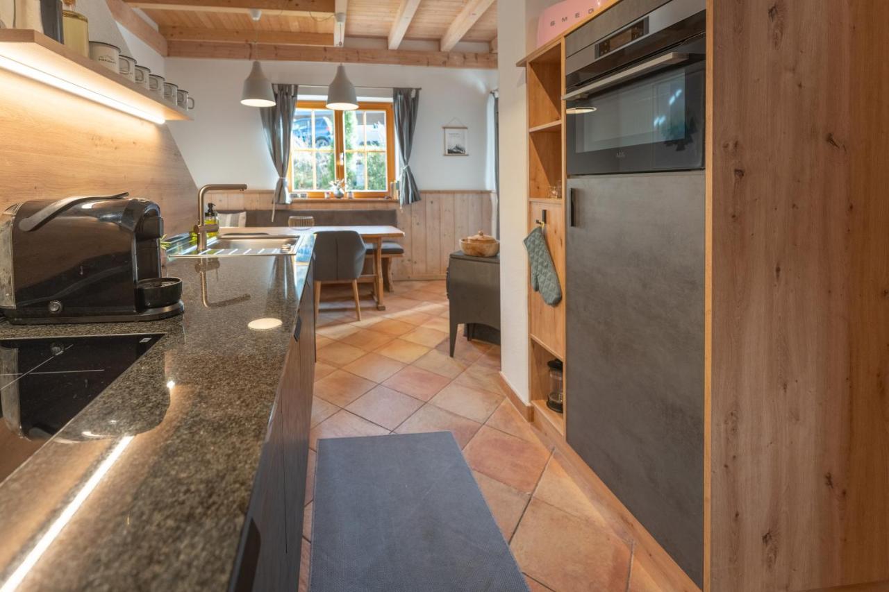 Dorfchalets & Apartments - Authentic Experience In Centre Of Kaprun Including Tauernspa And Summercard Exterior photo