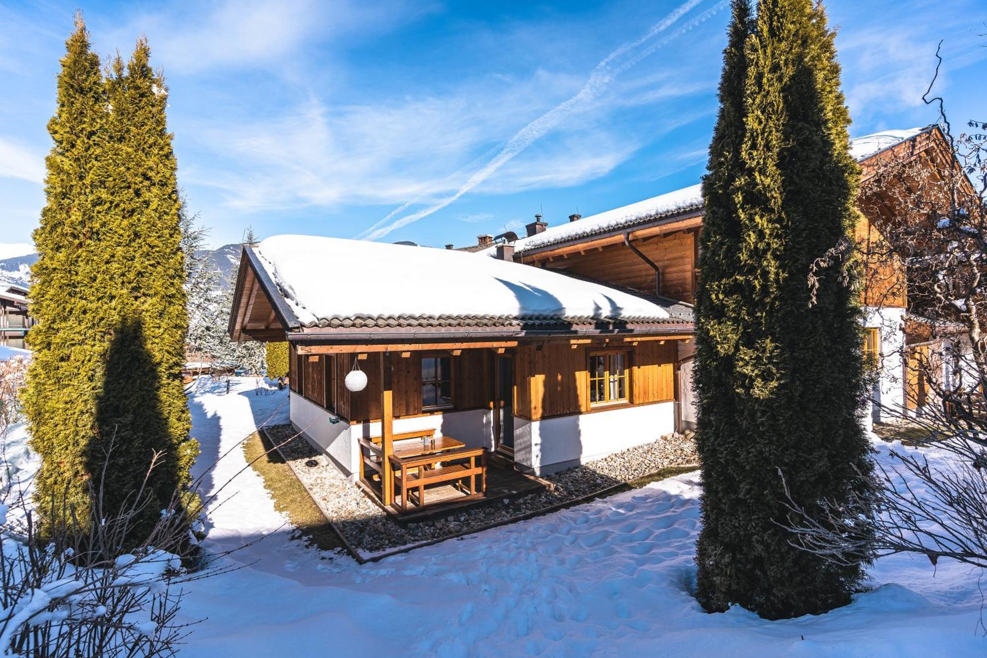 Dorfchalets & Apartments - Authentic Experience In Centre Of Kaprun Including Tauernspa And Summercard Exterior photo
