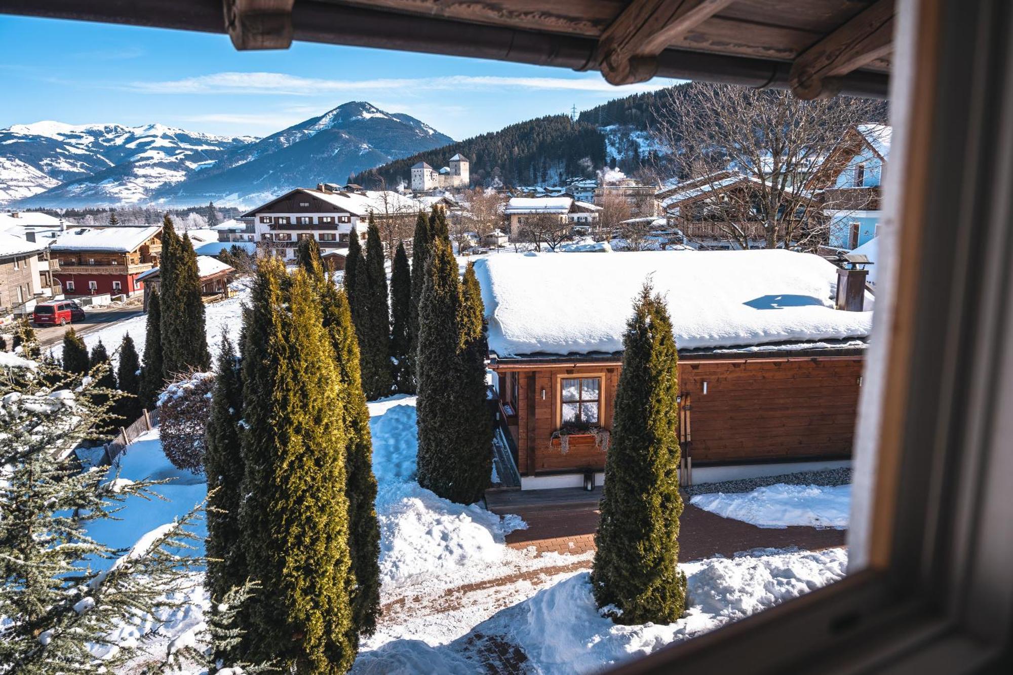 Dorfchalets & Apartments - Authentic Experience In Centre Of Kaprun Including Tauernspa And Summercard Exterior photo