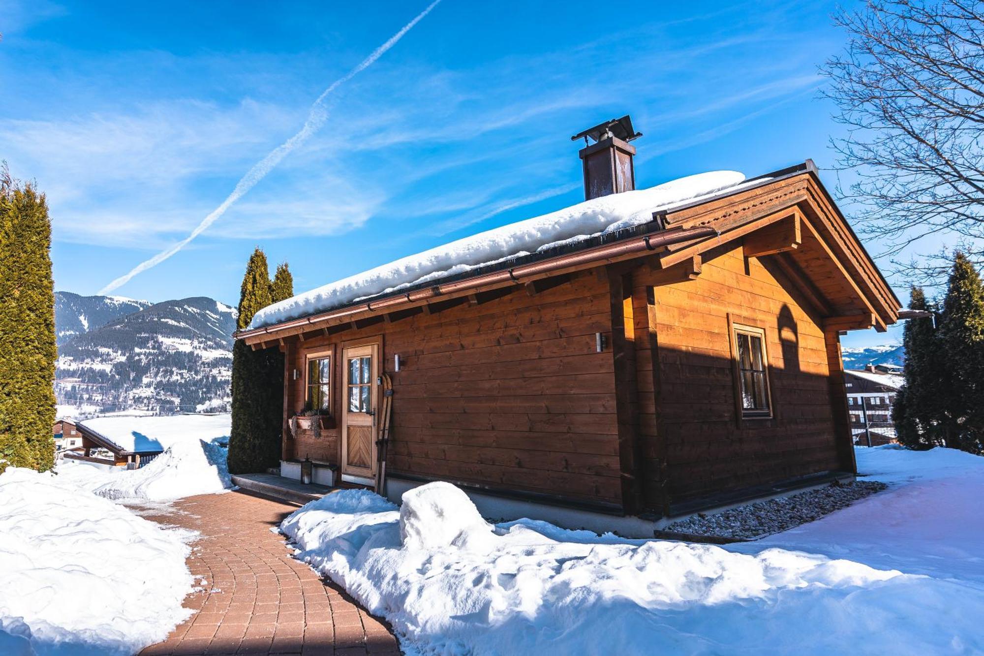 Dorfchalets & Apartments - Authentic Experience In Centre Of Kaprun Including Tauernspa And Summercard Exterior photo