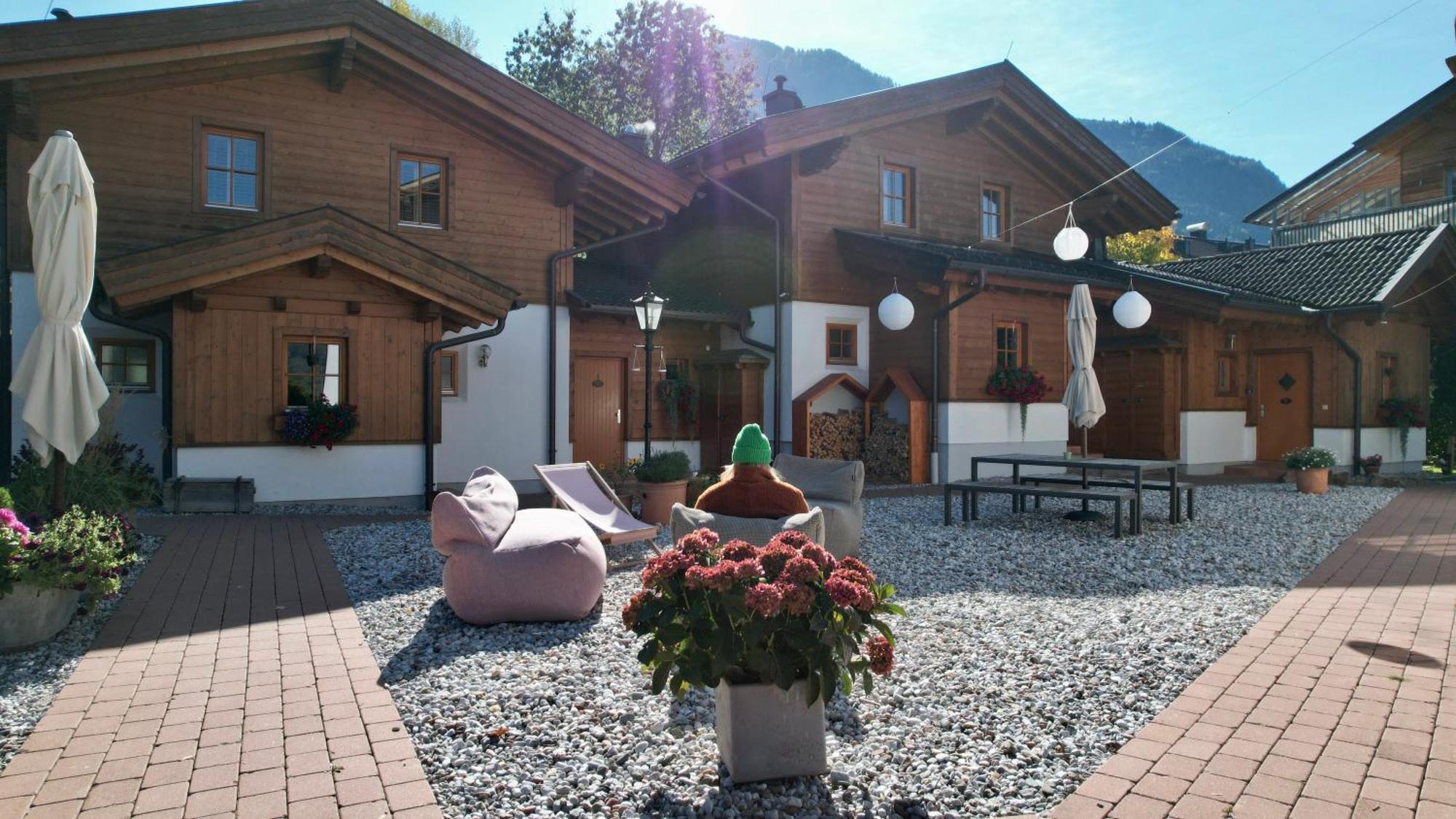 Dorfchalets & Apartments - Authentic Experience In Centre Of Kaprun Including Tauernspa And Summercard Exterior photo