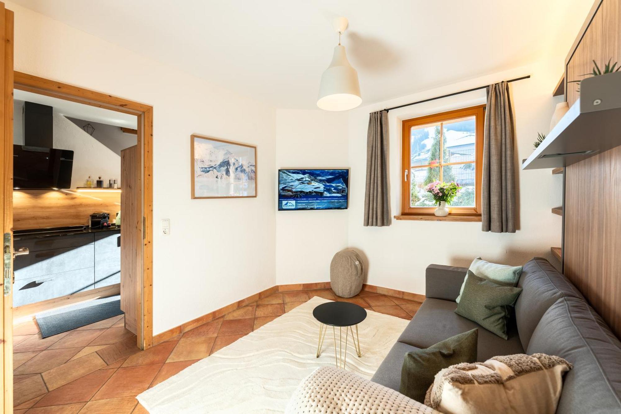 Dorfchalets & Apartments - Authentic Experience In Centre Of Kaprun Including Tauernspa And Summercard Exterior photo